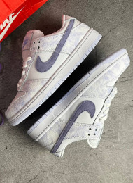 Кроссовки Nike Dunk SB Low Purple Pulse живое фото 1